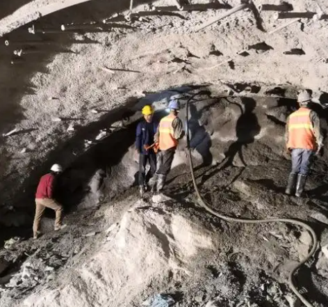 柯桥拱顶带模注浆料的施工流程及注意事项